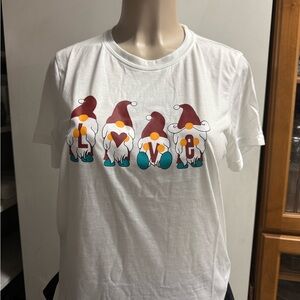 Fancy wine.White T-Shirt with Gnome Love Print size M.